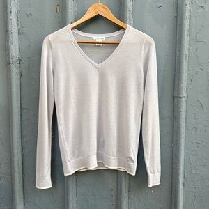 Club Monaco v neck sweater, XS